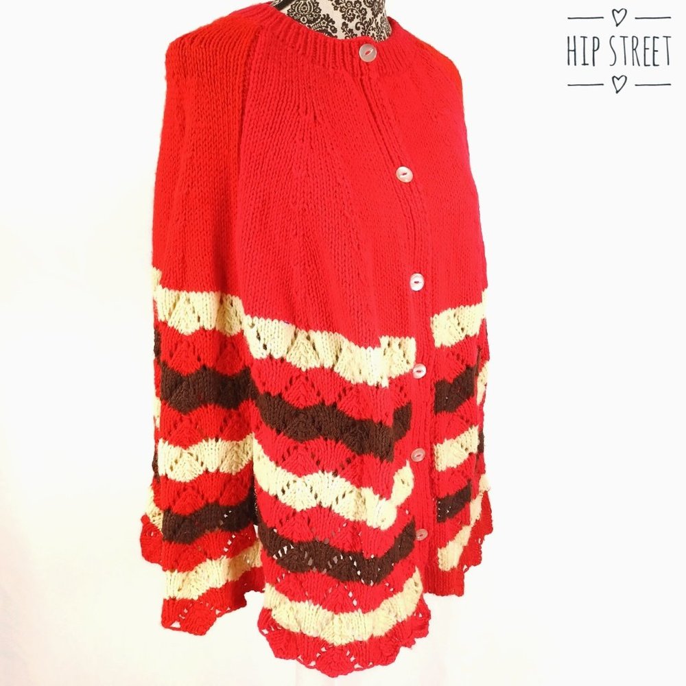 VINTAGE HANDMADE Shell Knit Button Front Poncho Cape One Size